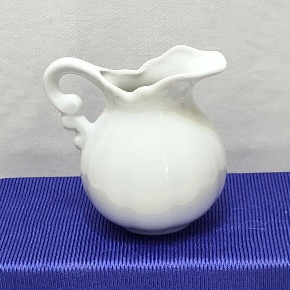 Precious Moments Purr-Fect Grandma Miniature Pitcher 1986 Porcelain Enesco VTG - Picture 2 of 6